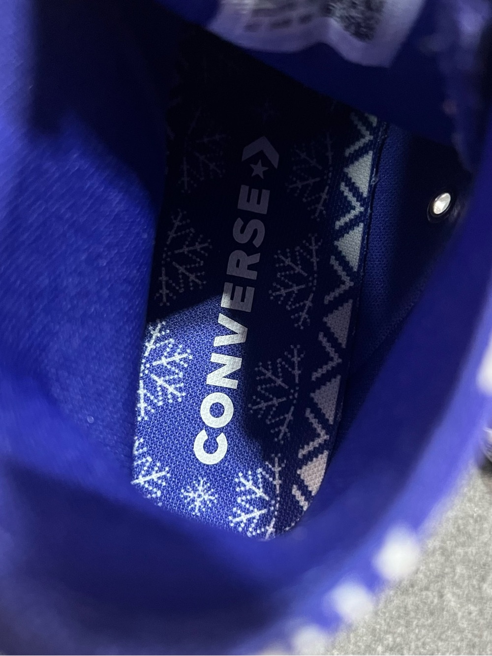 Converse Chuck Taylor All Star HI Winter Sweater Women's Size 7.5 A12904F - Picture 11 of 13